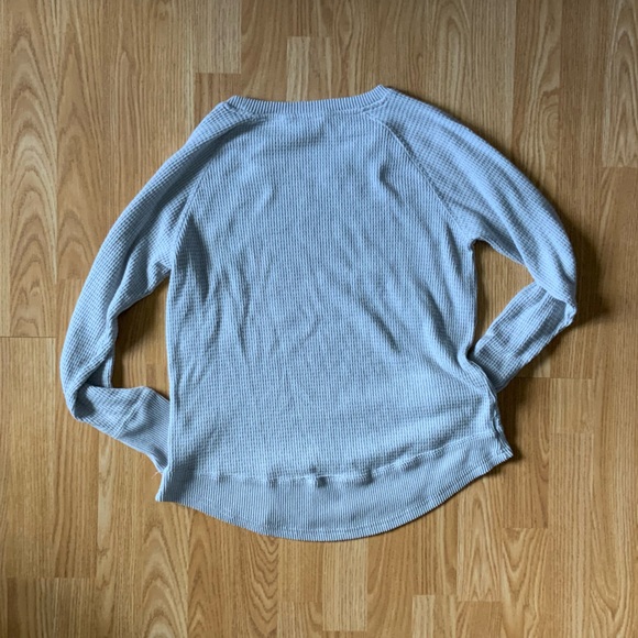 LA VIE EN ROSE Waffle Knit Gray Long Sleeve - Size M - Picture 3 of 3